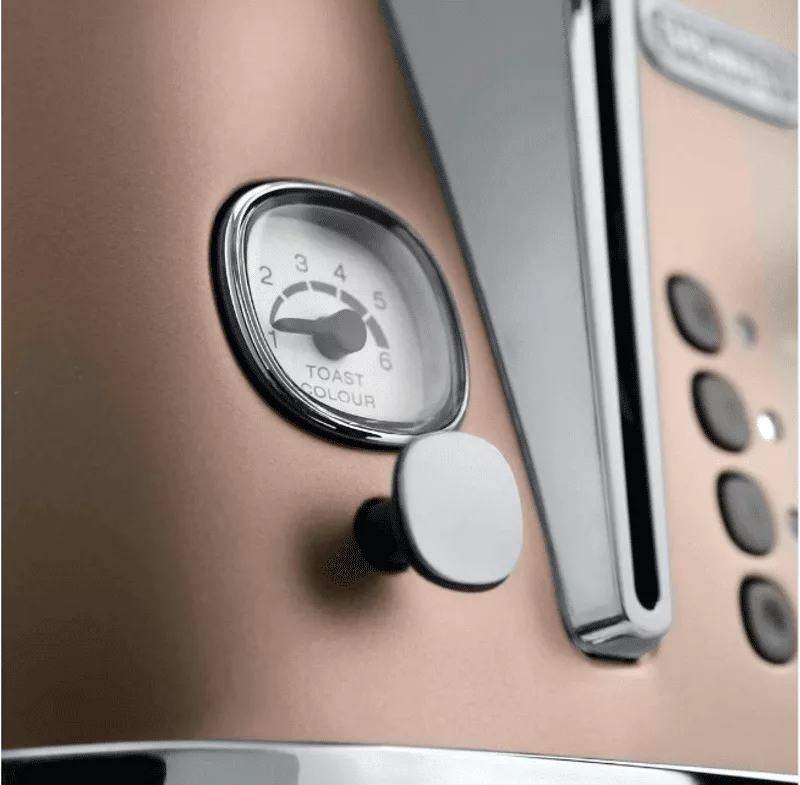 DeLonghi Distinta Toaster